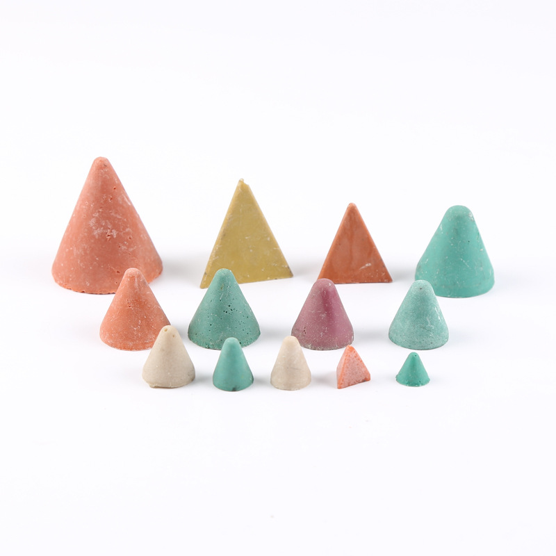 Kegel/Tetra&euml;der Vorm Ontbraming Tuimel Poleer Hars Plastiek media vir fyn slyp van juweliersware